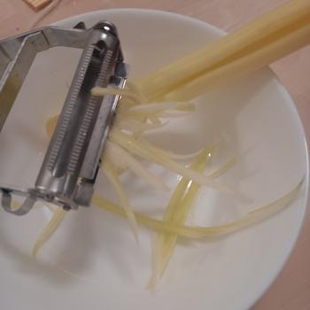 Kitchen Groups Multi-function Vegetable Peeler Review