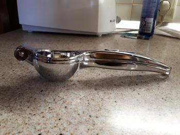 Kitchen Groups Stainless Steel Lemon Squeezer Manual Citrus Juicer Hand Press Fruit Juice Squeezer Review
