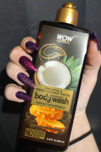 Wow Skin Science Pineapple & Fresh Coconut Water Foaming Body Wash Review