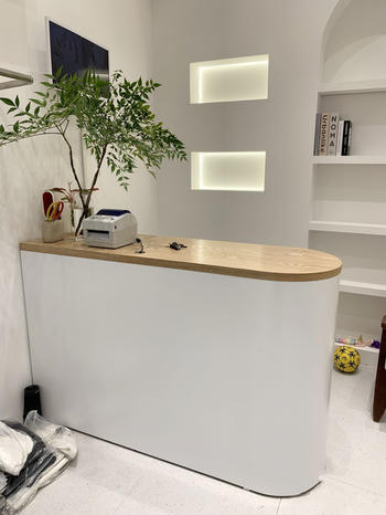 m2display Simple White Wooden Reception Desk for Retail Store Manicure Spa Clothing Store Cash Counter Review