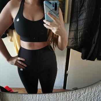 Peach Booty Plan Movement Top - Black Review