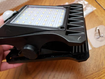 Sporal Super Bright Solar Powered Motion Sensor Clip Light Review