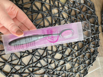 Looky Boutique Looky Brush Silicone Cache-Cernes #32 Review