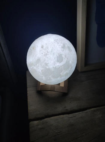 Luxurie Decor Surreal Lunar Lamp Review