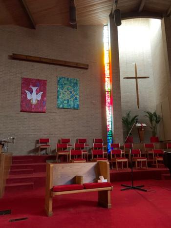 PraiseBanners Stained Glass Symbols of Faith Trinity Review
