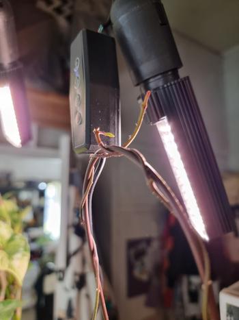 Urban Plant Growers HydroGlow LED Grow Light Review
