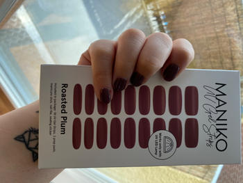 Christiane von MANIKO Roasted Plum UV Review