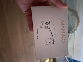 Christiane von MANIKO UV LED Lampe Review