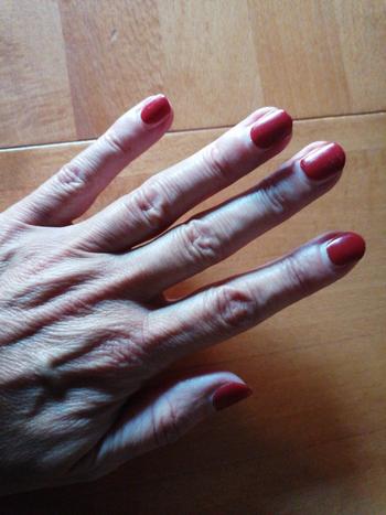 Christiane von MANIKO Ox Blood UV Review