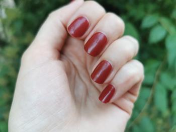 Christiane von MANIKO Vintage Velvet UV Pedi Review