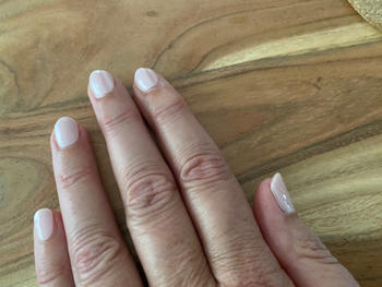 Christiane von MANIKO Royal Icing UV Pedi Review