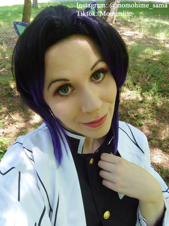 Uwowo Cosplay Uwowo Demon Slayer: Kimetsu no Yaiba Shinobu Kochou Cosplay Wig 23cm Short Black Purple Gradient Demon Slaying Corps Review