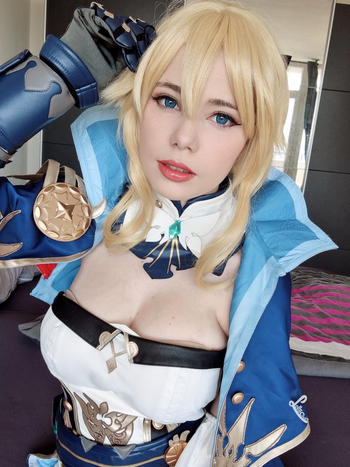 Uwowo Cosplay Uwowo Game Genshin Impact Jean The rigorous Dandelion Knight 40CM Gold Short Hair Ponytail Cosplay Wig Review