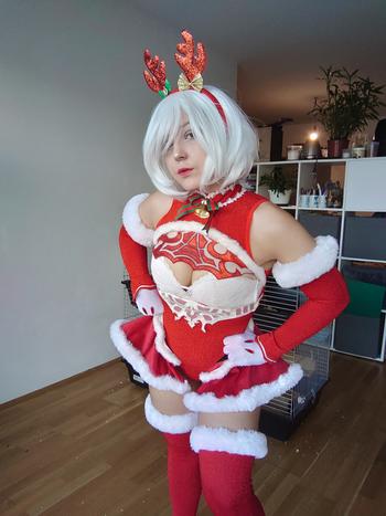 Uwowo Cosplay 【Limit In Stock】Uwowo Nier: Automata 2B Red Holiday Christmas Cosplay Costume Review