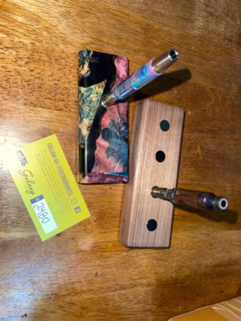 Futo.ca Futo Magnet Stand - Walnut - Holds x4 Vaporizers - DynaVap Stand - Desktop Magnetic Display Stand Review