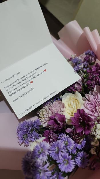 Outerbloom 99 White Roses Hand Bouquet Review