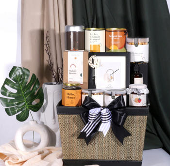 Outerbloom Outerbloom Evergreen La Dolce Vita Hampers Review