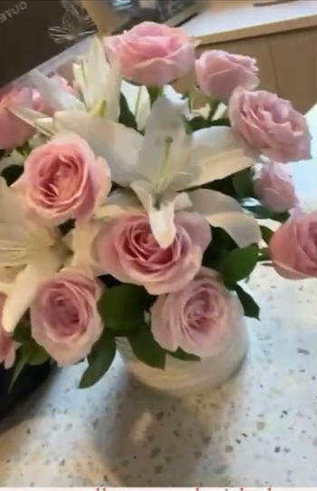 Outerbloom White Lilies And Pink Roses in Vase Review