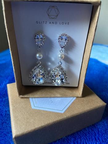 Glitz & Love Luxe Teardrop Crystal Earrings Review