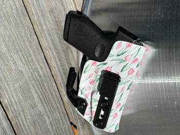 Flashbang Holsters Hippie Chick Betty 2.0 Review