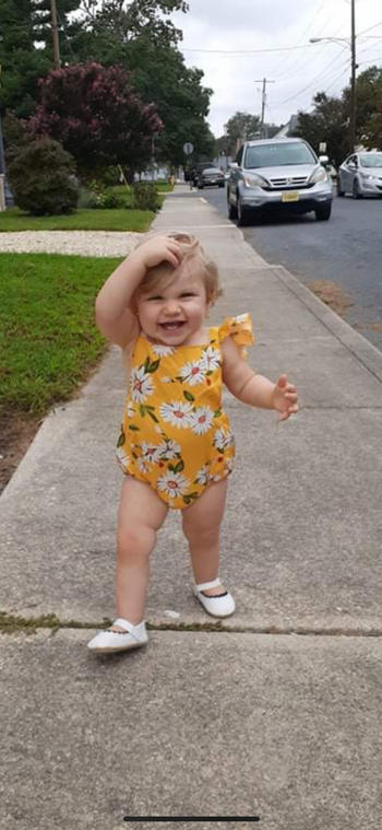 Bailey's Blossoms Shiloh Ruffle Back Romper - Sunshine & Daisies Review