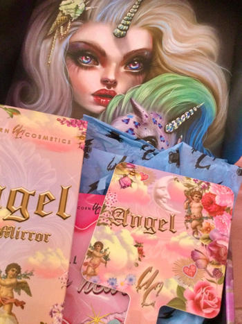 Unicorn Cosmetics ANGEL HAND MIRROR BY UNICORN COSMETICS Review