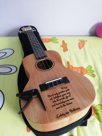 Ukunili Ukulele E-store Uma Ukulele 23' Concert Mahogany Solid Top  UMA UK-05SC Review