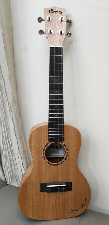 Ukunili Ukulele E-store Uma Ukulele 23' Concert Mahogany Solid Top  UMA UK-05SC Review