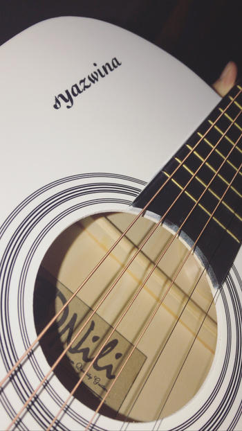 Ukunili Ukulele E-store Nili Acoustic Guitar 38 inches  White Review