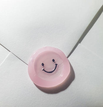 Fiona Ariva Smiley Face Mini wax seal stamp, wax seal kit or stamp head Review
