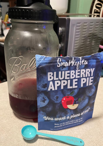 Snarky Tea Blueberry Apple Pie - Fruity Herbal Tea Review