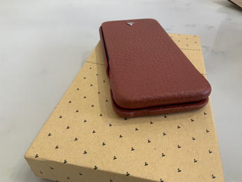 Vaja Top - iPhone 8 / iPhone SE leather case Review