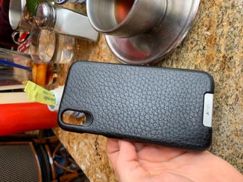 Vaja Grip iPhone Xr Leather Case Review