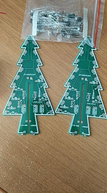 TrendyVibes.CO DIY 3D LED Christmas Tree Review