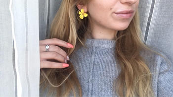 TrendyVibes.CO Summer Bloom Floral Earrings Review