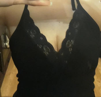 TrendyVibes.CO Self Adhesive Strapless and Backless Push Up Bra Review