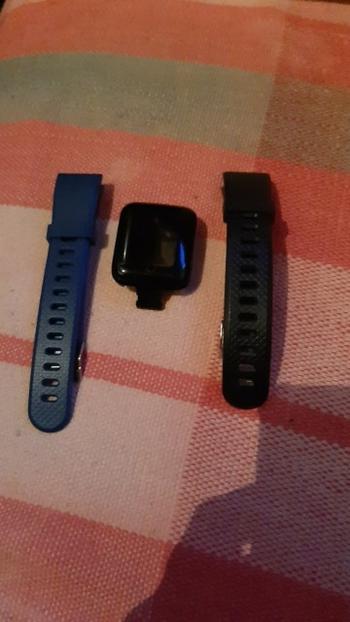 TrendyVibes.CO Simple and Wide Screen Waterproof Smartwatch Review