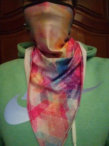 TrendyVibes.CO Seamless Multi-Purpose Vibrant Print Face Mask Neck Gaiter Review