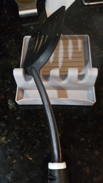 TrendyVibes.CO Non-slip Kitchen Utensil Rest with Drip Pad Review