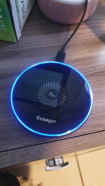 TrendyVibes.CO Convenient and Practical Wireless Charging Pad Review
