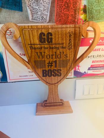 Woodgeek store World's #1 Boss Wooden Trophy & Award Review