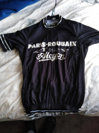 Outdoor Good Store Black Paris Roubaix Alcyon Retro Cycling Jersey Review
