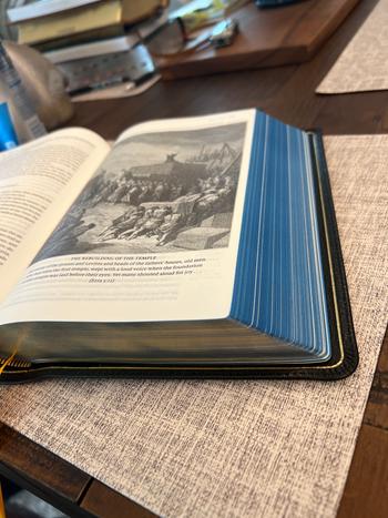 Humble Lamb NKJV Shepherd - Black Review