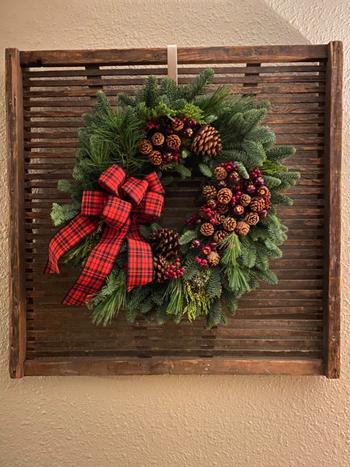 Lynch Creek Wreaths  Country Christmas Review