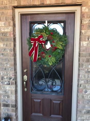 Lynch Creek Wreaths  Red Deluxe Review