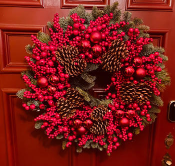 Lynch Creek Wreaths  Pacific Pepperberry Review