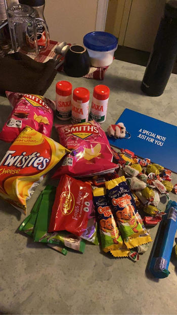 Down Under Box Build Your Own Taste Of Home - Extra Large (16 items) Review