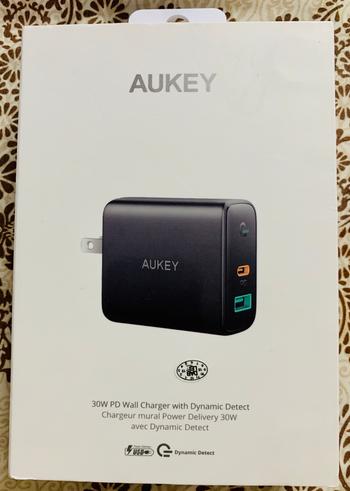 Dab Lew Tech Aukey Dual-Port 30W PD Wall Charger with Dynamic Detect PA-D1 Review