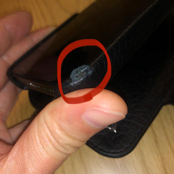 Vaja Row Wallet iPhone 13 MagSafe leather case Review