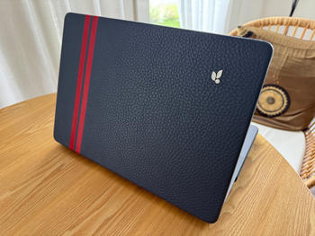 Vaja Row MacBook Air 13 M3 Leather Suit Review